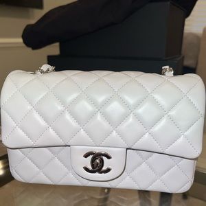 ❌❌❌ SOLD!!!❌❌❌Chanel mini light gray flap bag